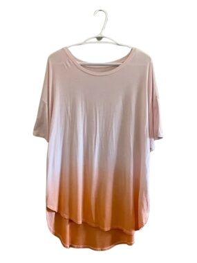 4/$20➡️ Time and Tru Coral Ombre Short Sleeve Tee Asymmetrical Hem – Size XL